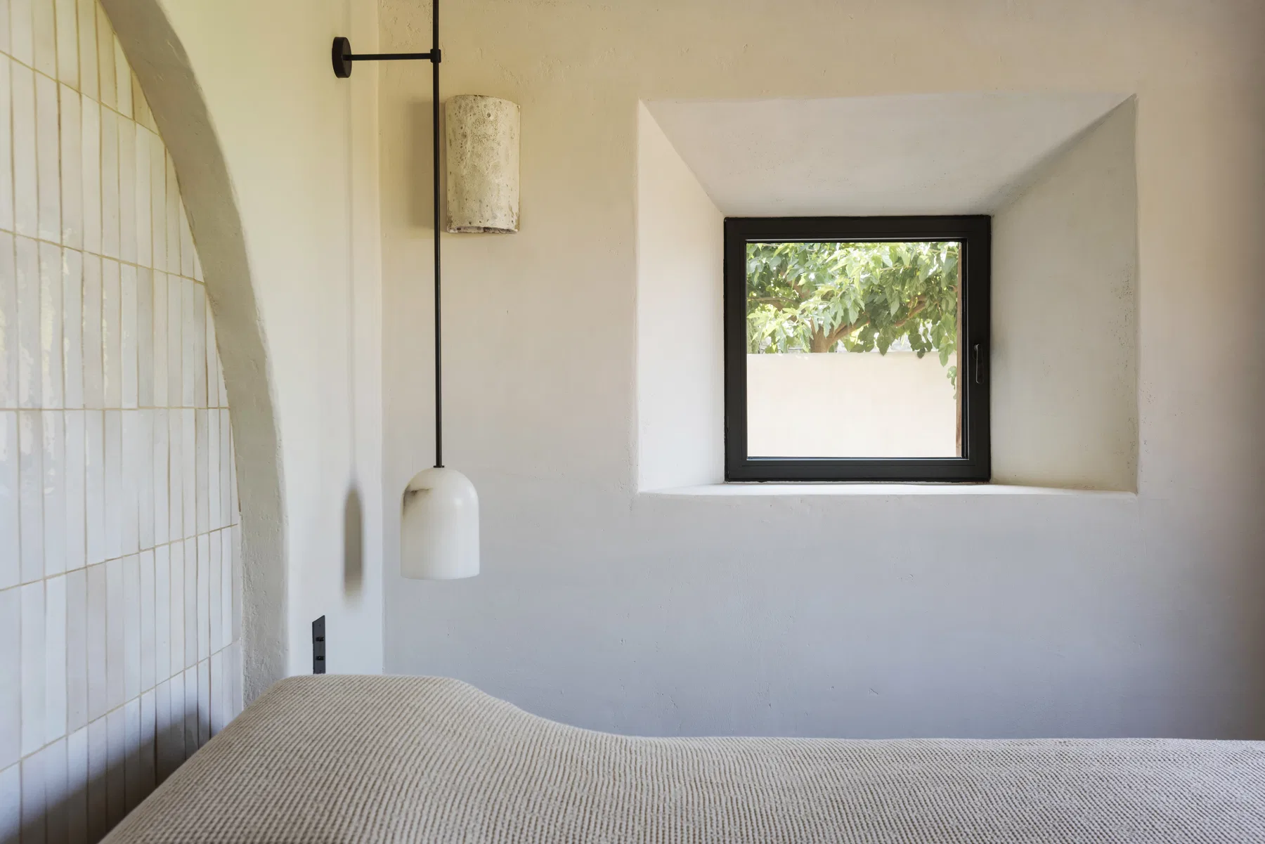 Arte 66 Ventana Oscilobatiente